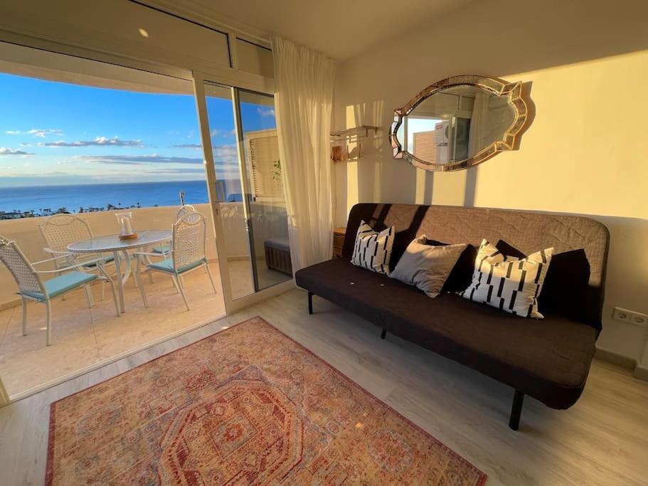 Golden Hour Beachfront Apartment Marbella Exterior photo